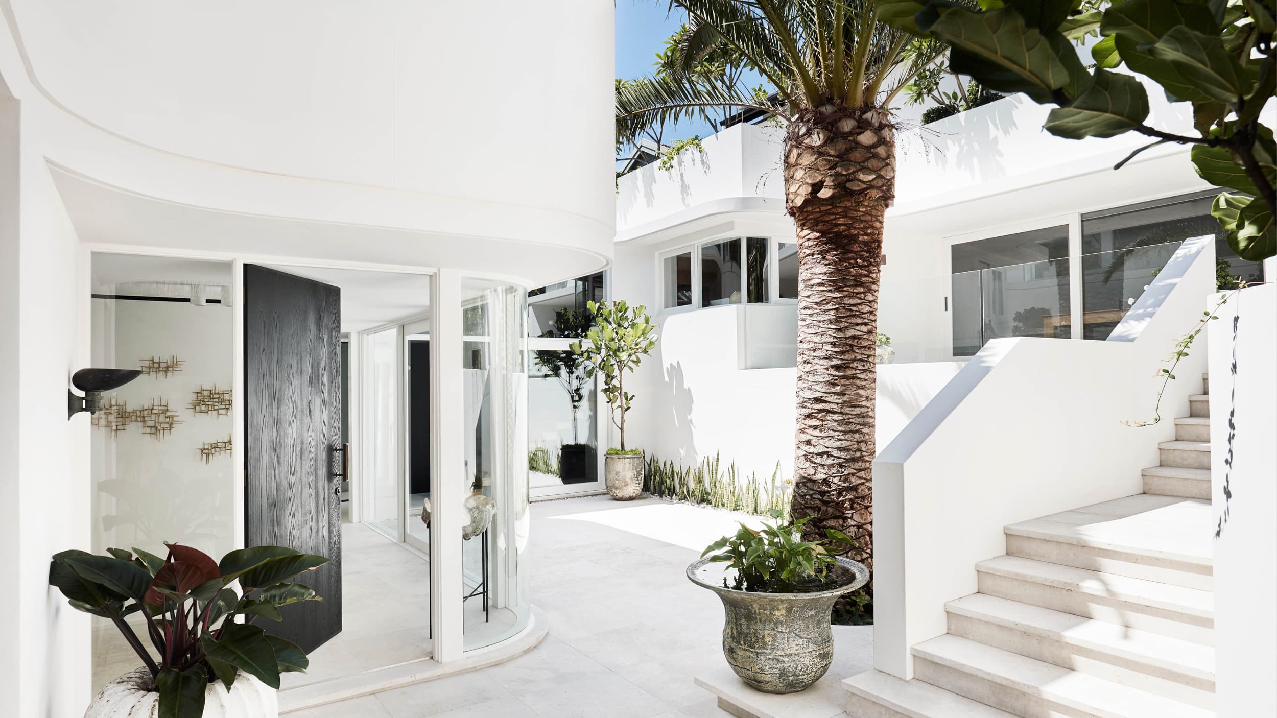 aren bianco sarah davidson manly 15 2